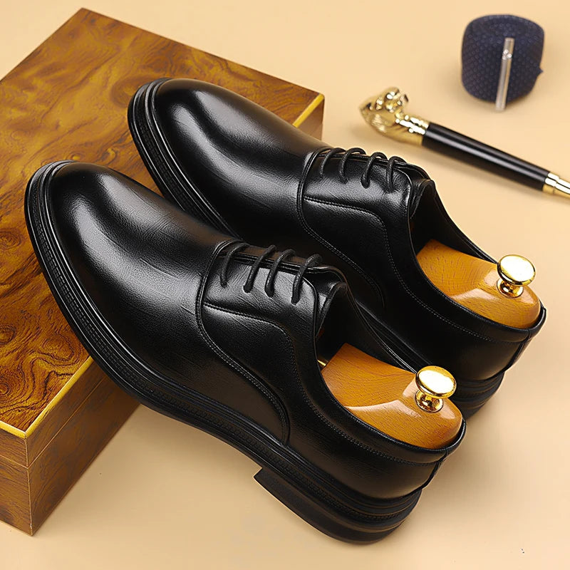 2026 New Men's Banquet and Office Professional Leather Shoes, Size 37-46, Fashionable and Casual Leather Shoes